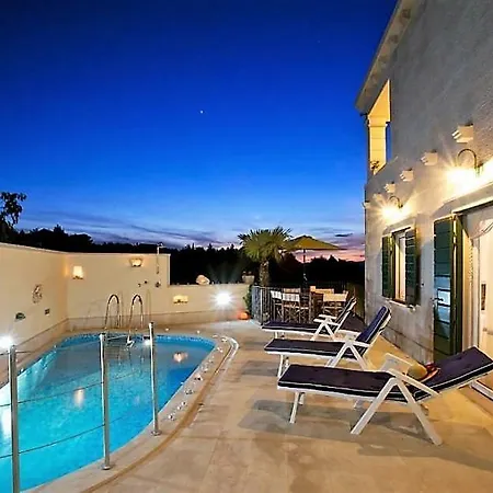 Serena Villa